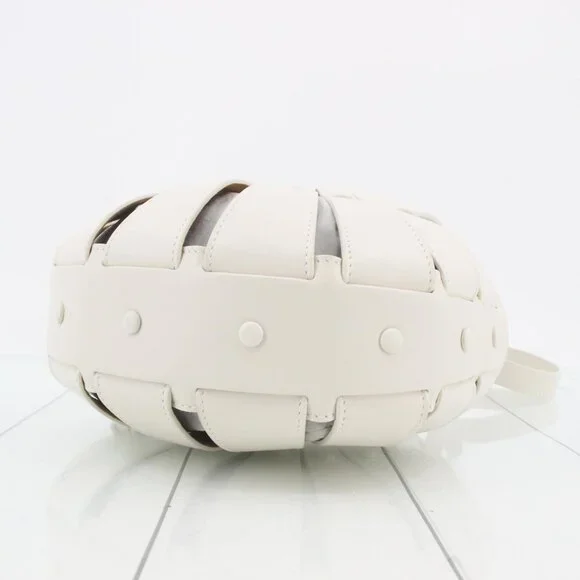 Bottega Veneta Leather Shell Bag - Picture 6 of 11